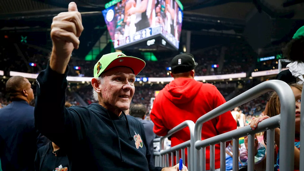 Famed NBA coach George Karl explains his 'support' for Harris/Walz