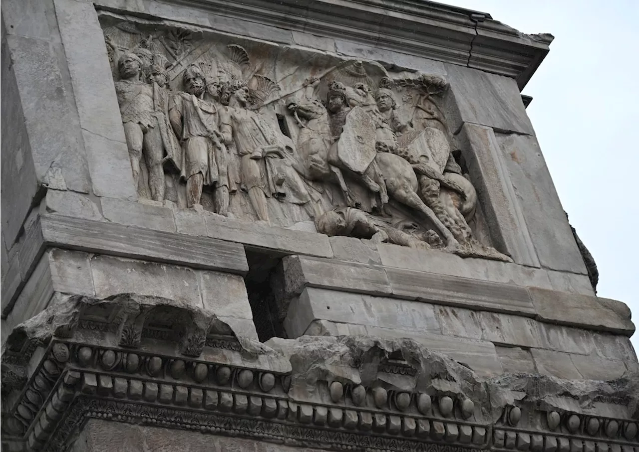 Ancient Roman Arch of Constantine damaged after violent storm