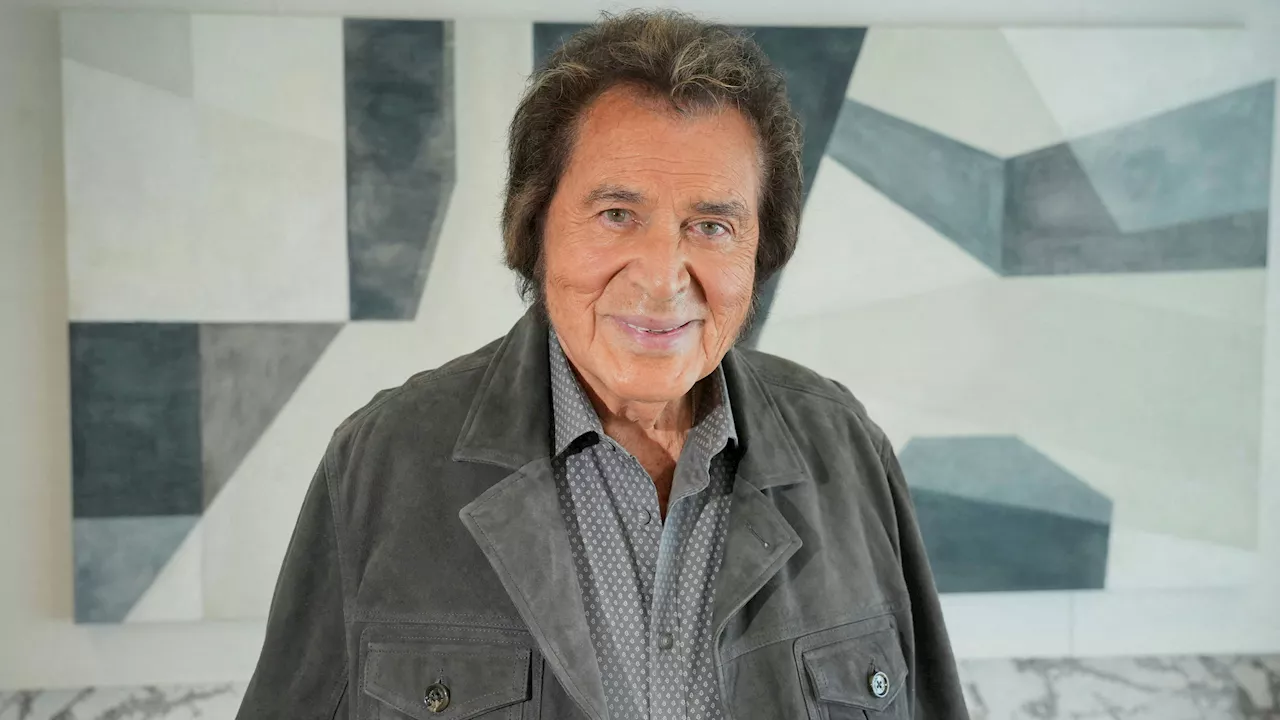  Engelbert Humperdinck tanzt in Wien den letzten Walzer