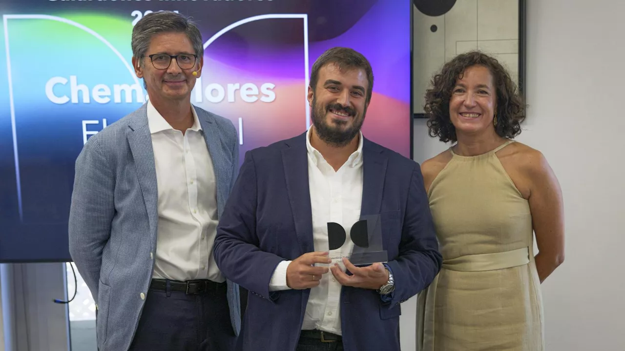 Chema Flores, periodista de EL ESPAÑOL, reconocido con el premio Periodismo Innovadores 2024 de Dolby