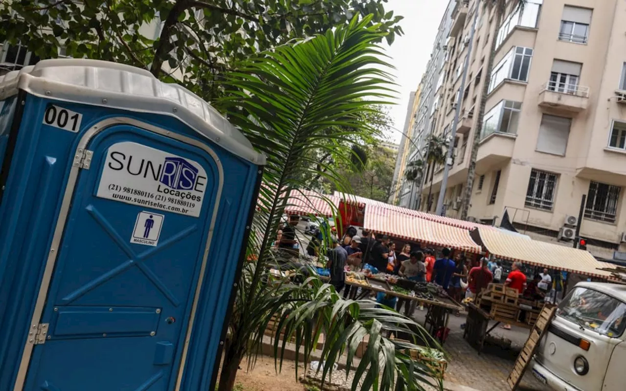 Feiras livres da cidade do Rio começam a receber banheiros químicos