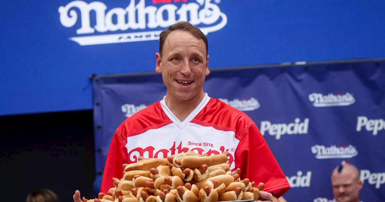 Neuer Weltrekord: 83 Hotdogs in 10 Minuten verspeist