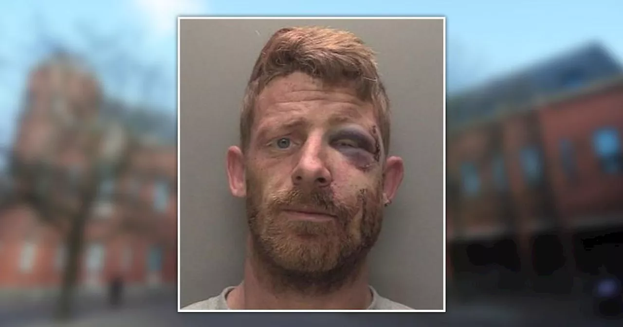 Violent bully beaten unconscious by people who saw him attack his girlfriend