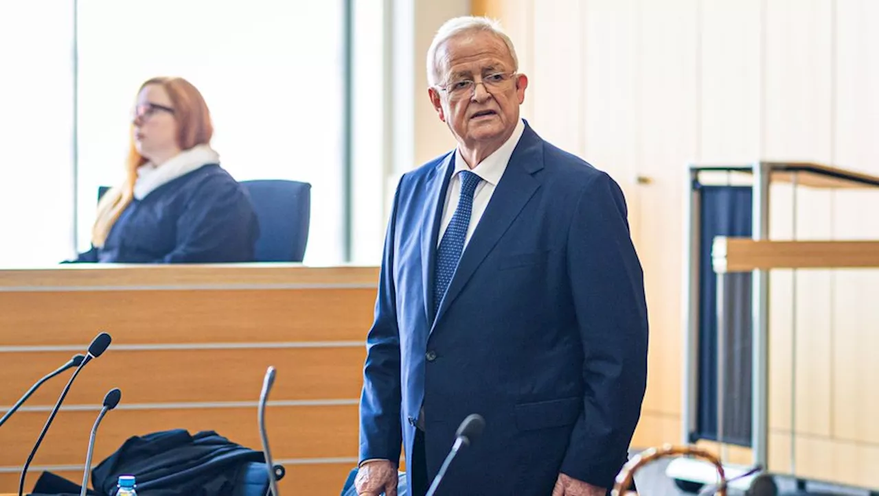 'Dieselgate' : neuf ans après le scandale, le procès de l'ancien patron de Volkswagen Martin Winterkorn s'est