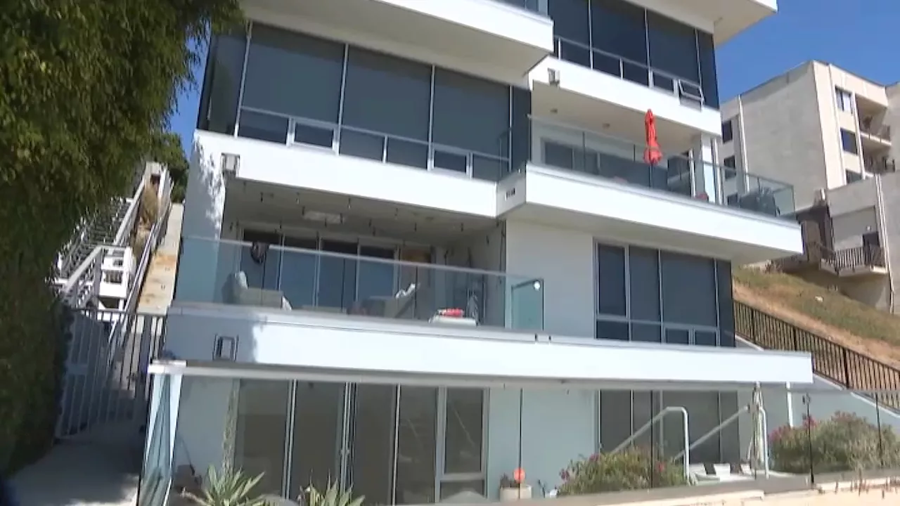 Man stabbed in Long Beach beachfront condo break-in