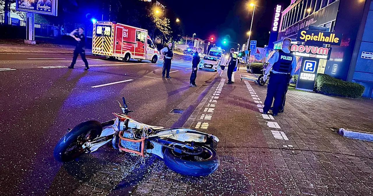 Schwerer Unfall an Bielefelder Hauptverkehrsstraße – Polizei: Verbotenes Rennen