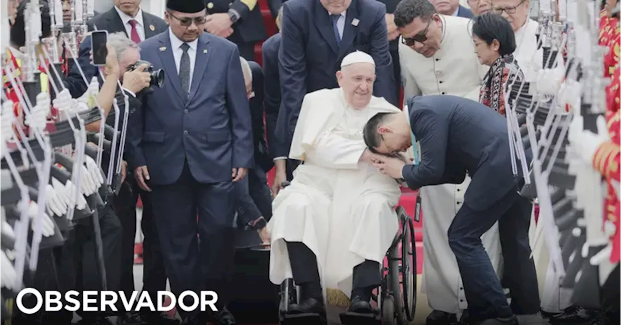 Papa Francisco já chegou à Indonésia, país com mais muçulmanos do mundo