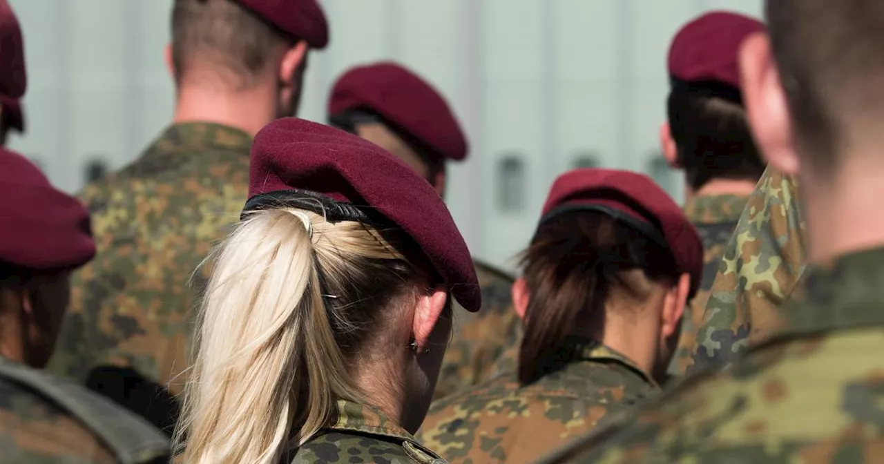 Bundeswehr an Schulen: Verbände befürworten bundesweite Regelung