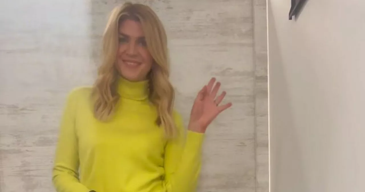 Muireann O'Connell stuns in M&S jumper as she shows off perfect autumn outfit