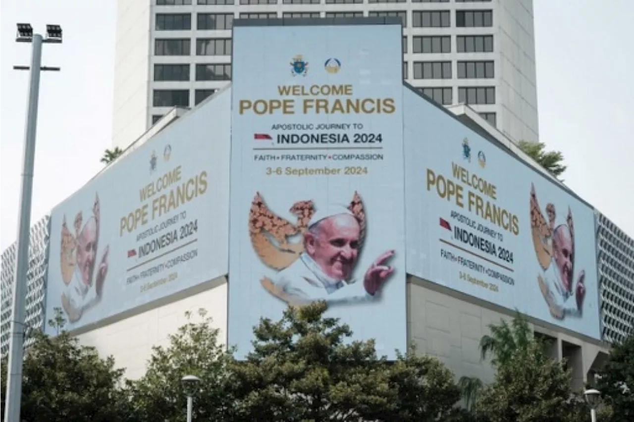 Le pape est arrivé à Jakarta, première étape de sa tournée en Asie et Océanie