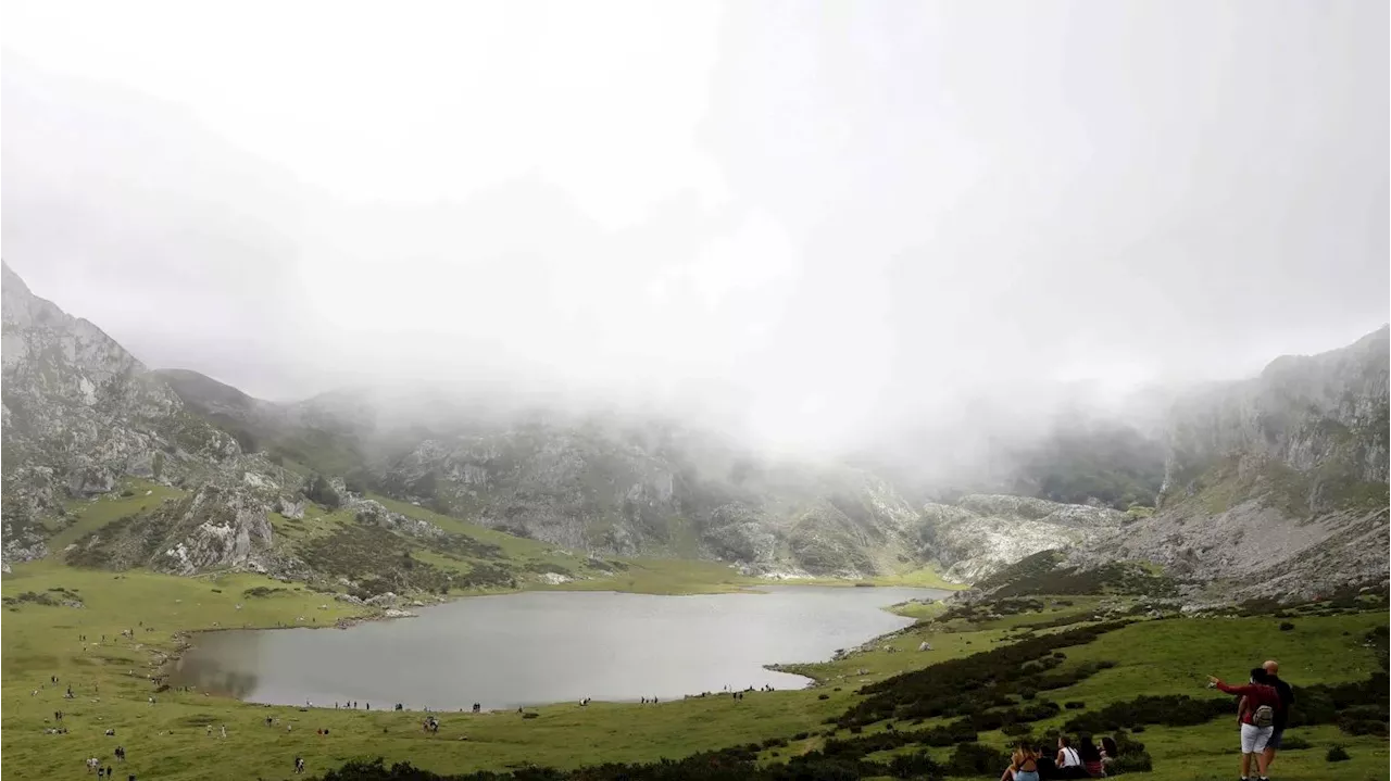 Llega el 'Clásico' de la Vuelta: Lagos de Covadonga vive su 23º final en 41 años