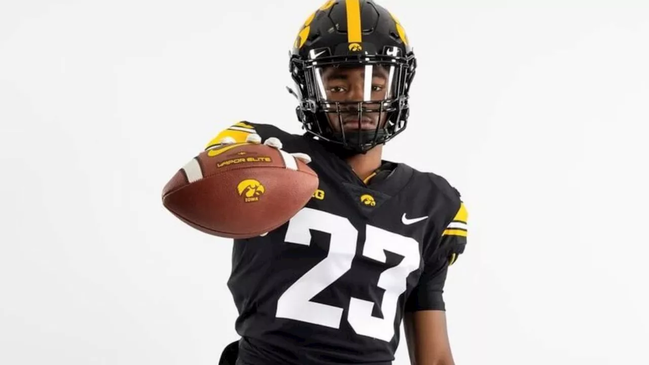 4-star wide receiver recruit picks Iowa over Minnesota