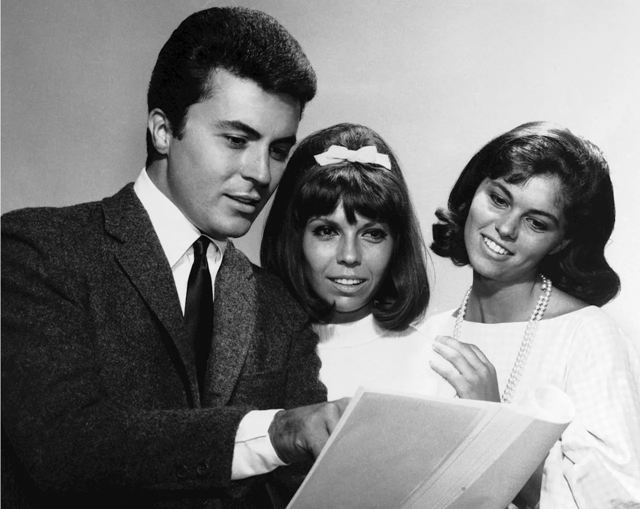 'Gidget' and 'T.J. Hooker' actor James Darren dies at 88