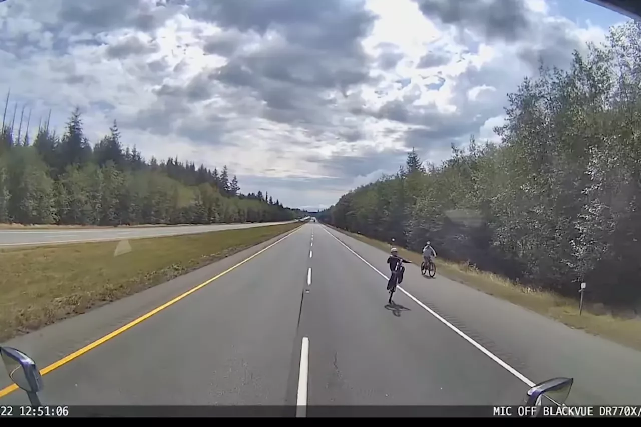 Wheelie-popping teen dodging truck caught by Vancouver Island dashcam