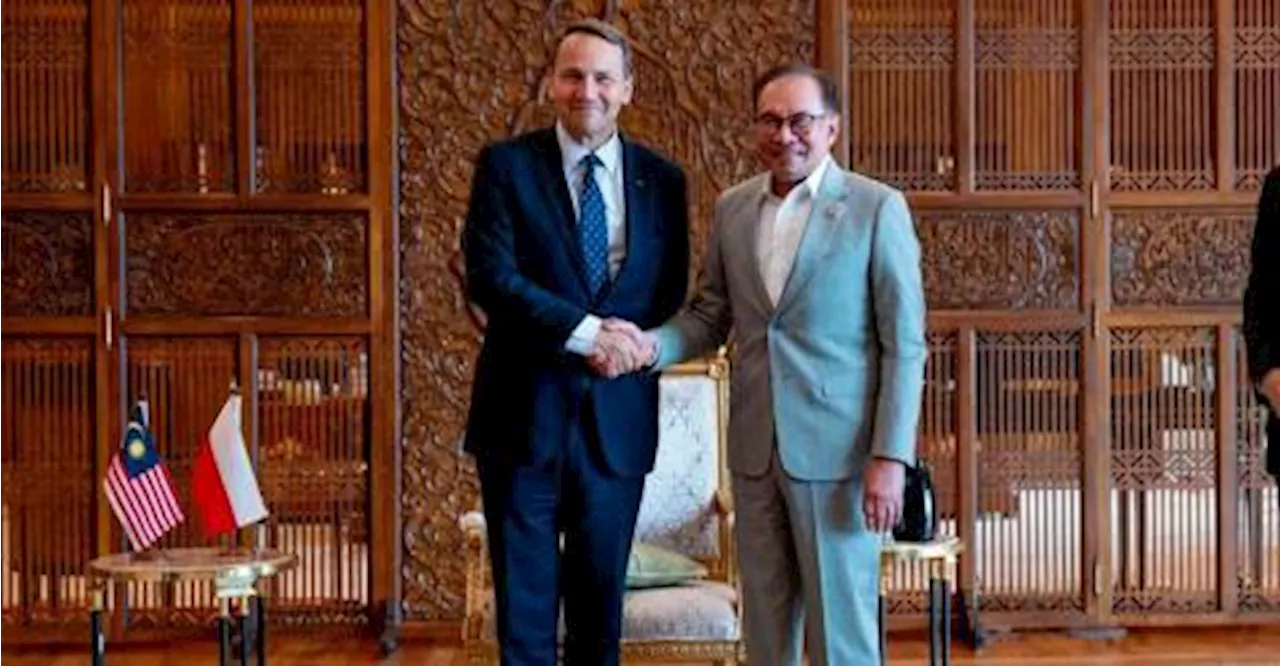 PM Anwar optimis lawatan Sikorski perkukuh kerjasama Malaysia-Poland