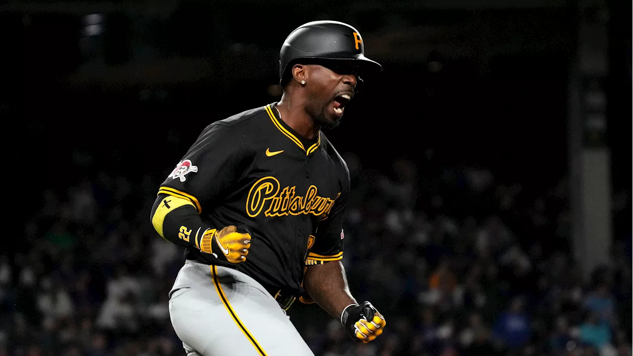 Reynolds, McCutchen homer in Pittsburgh's four-run 8th; Pirates beat Cubs