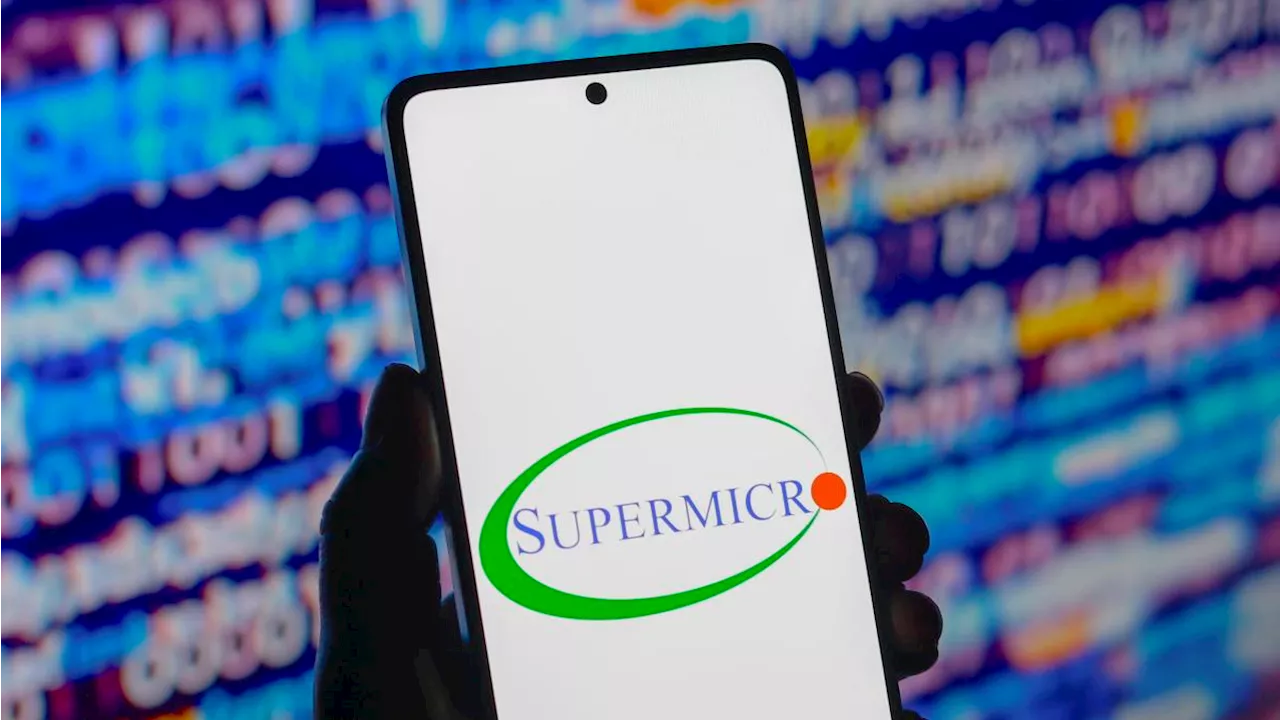 Super Micro addresses filing delay in new letter to shareholders