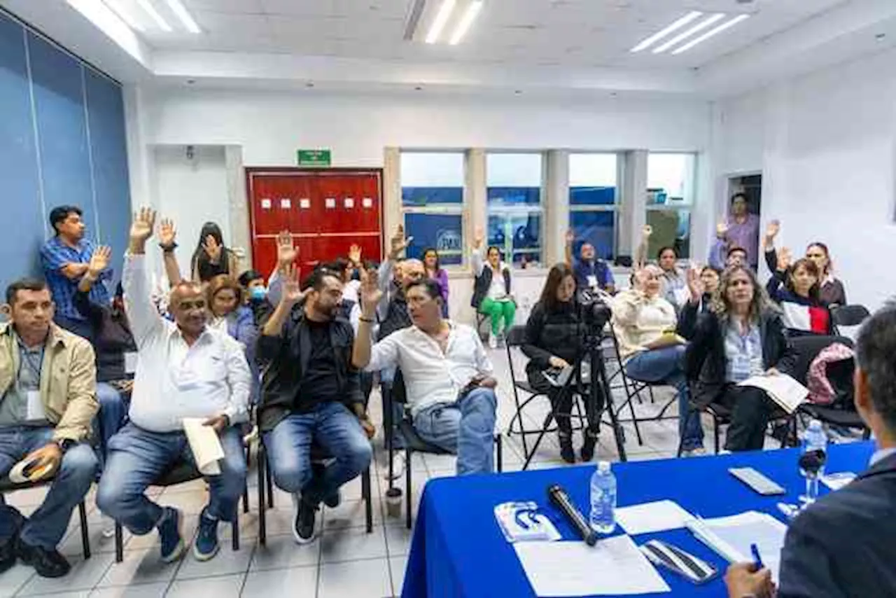 Hermida exhorta a dialogar tras sesión extraordinaria del PAN