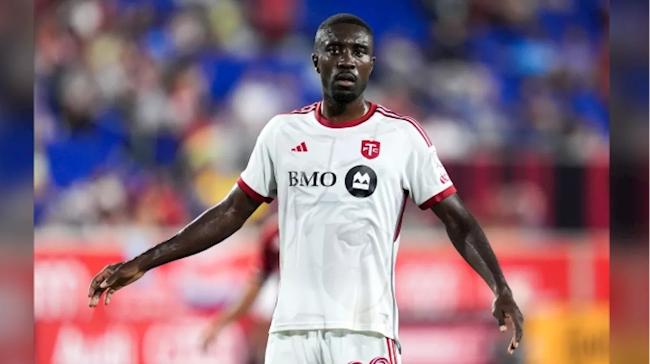 Dean scores first MLS goal as Fire tie visiting Toronto FC 1-1