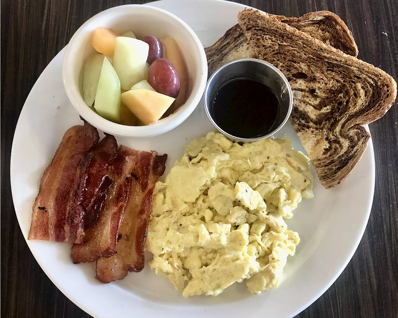 In More Bagel News: Do-Gooder Hugs Café Serves Breakfast