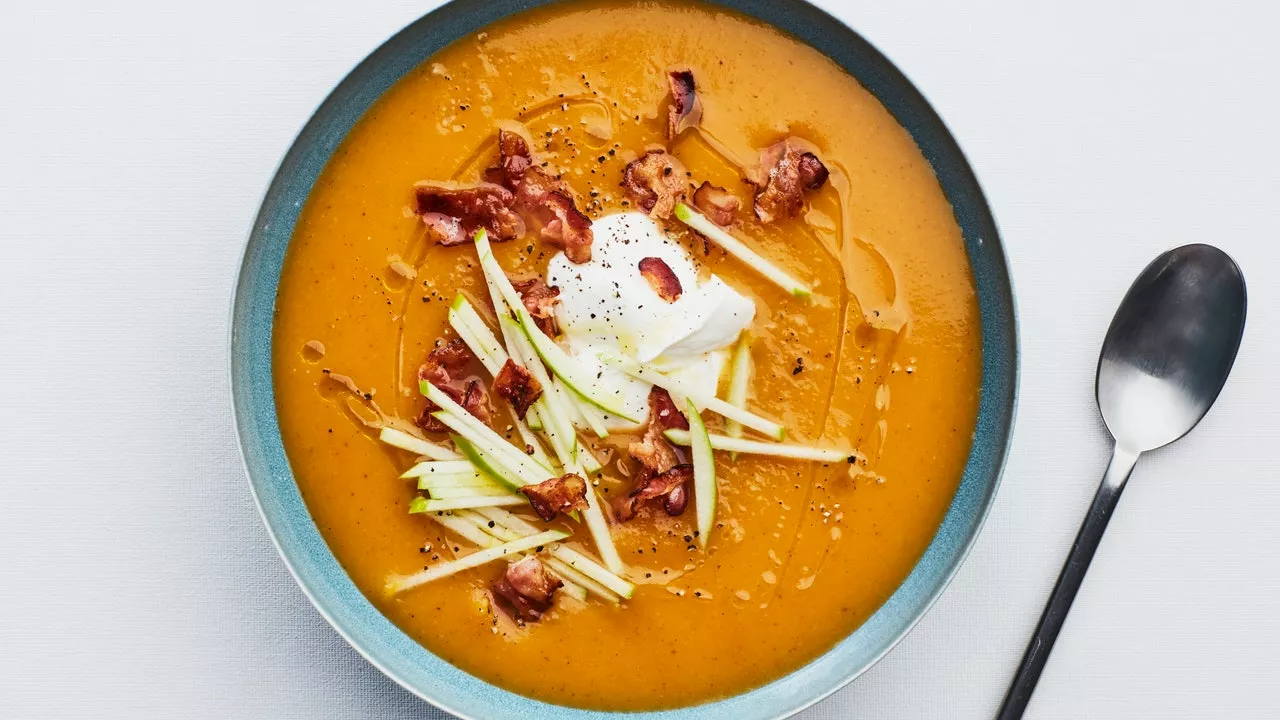 Butternut Squash Soup With Apples and Bacon