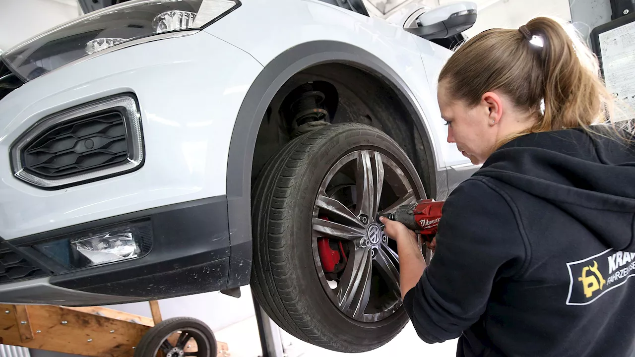 Vorsicht bei Auslandsfahrten - Neue Regeln: Diese Autoreifen sind ab Dienstag verboten