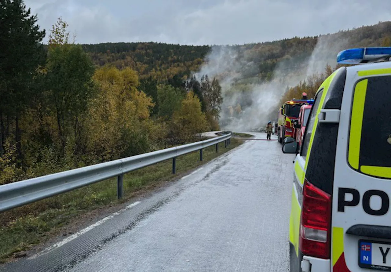 Kvinne i 60-årene ikke gjort rede for etter hyttebrann