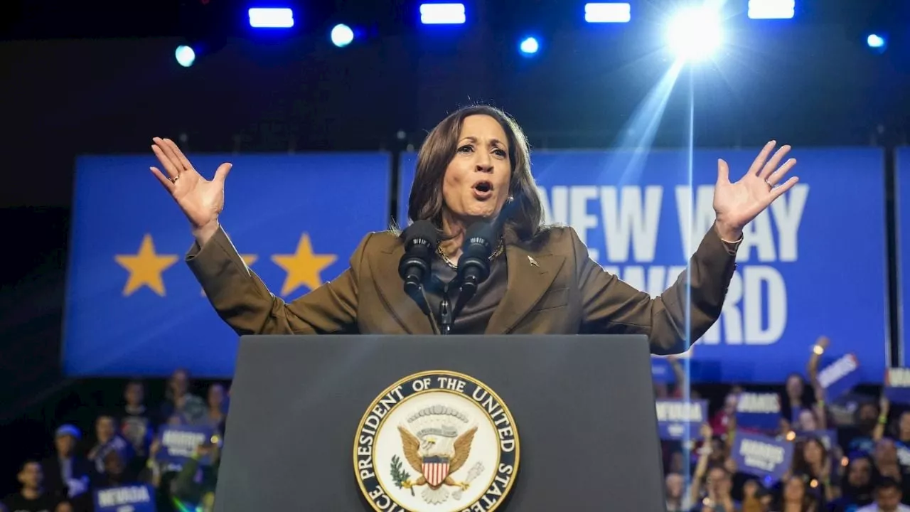 Kamala Harris se burla de Trump en evento de recaudación de fondos