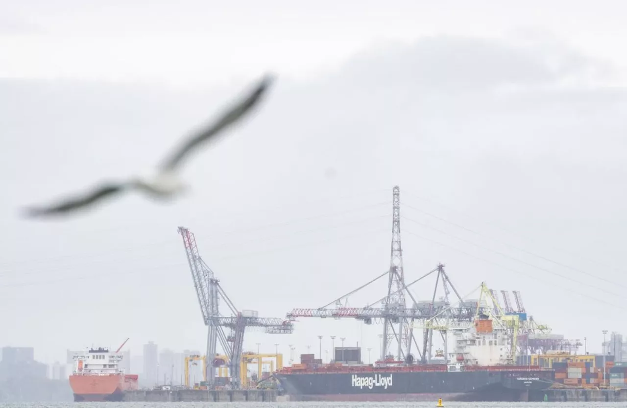 Port of Montreal dockworkers begin three-day strike at two terminals