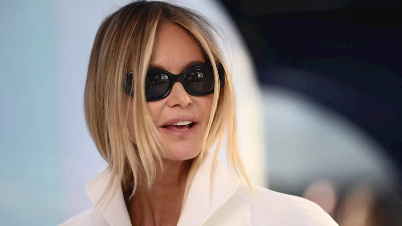 Breast cancer experts respond to Elle Macpherson’s decision to shun traditional medicine during health battle