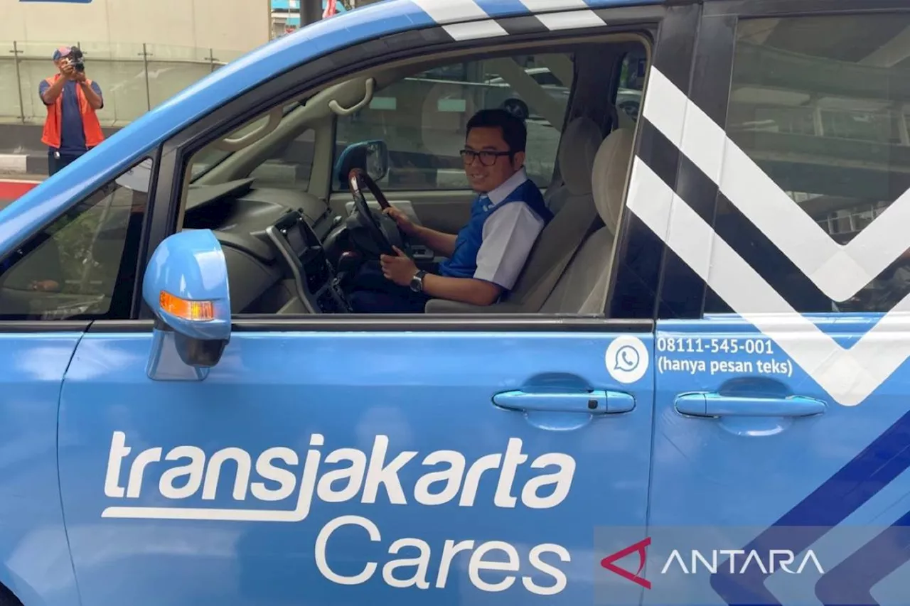 Hari Pelanggan Nasional, direksi TransJakarta layani pelanggan