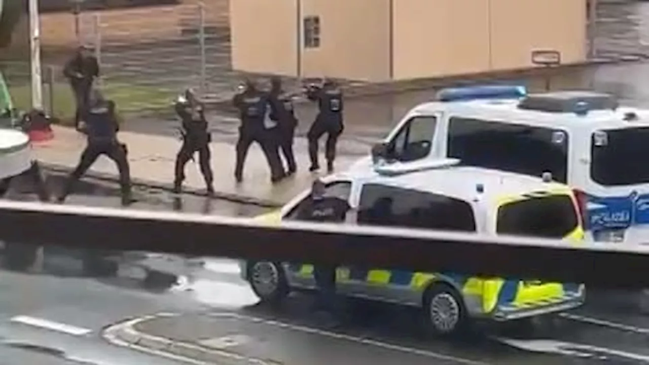 Bonn: Video zeigt Polizei-Schüsse vor Burger King