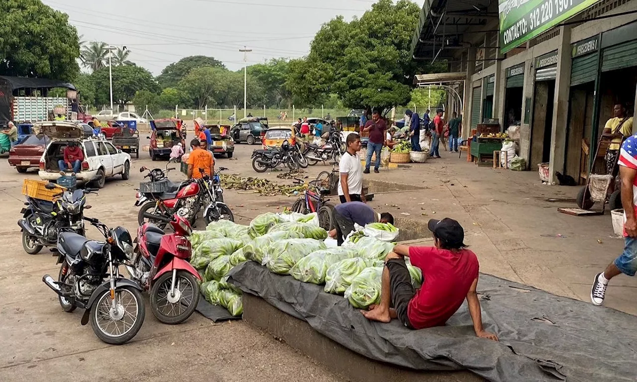 Bloqueo por paro camionero en tres vías del Cesar afecta llegada de alimentos a Valledupar