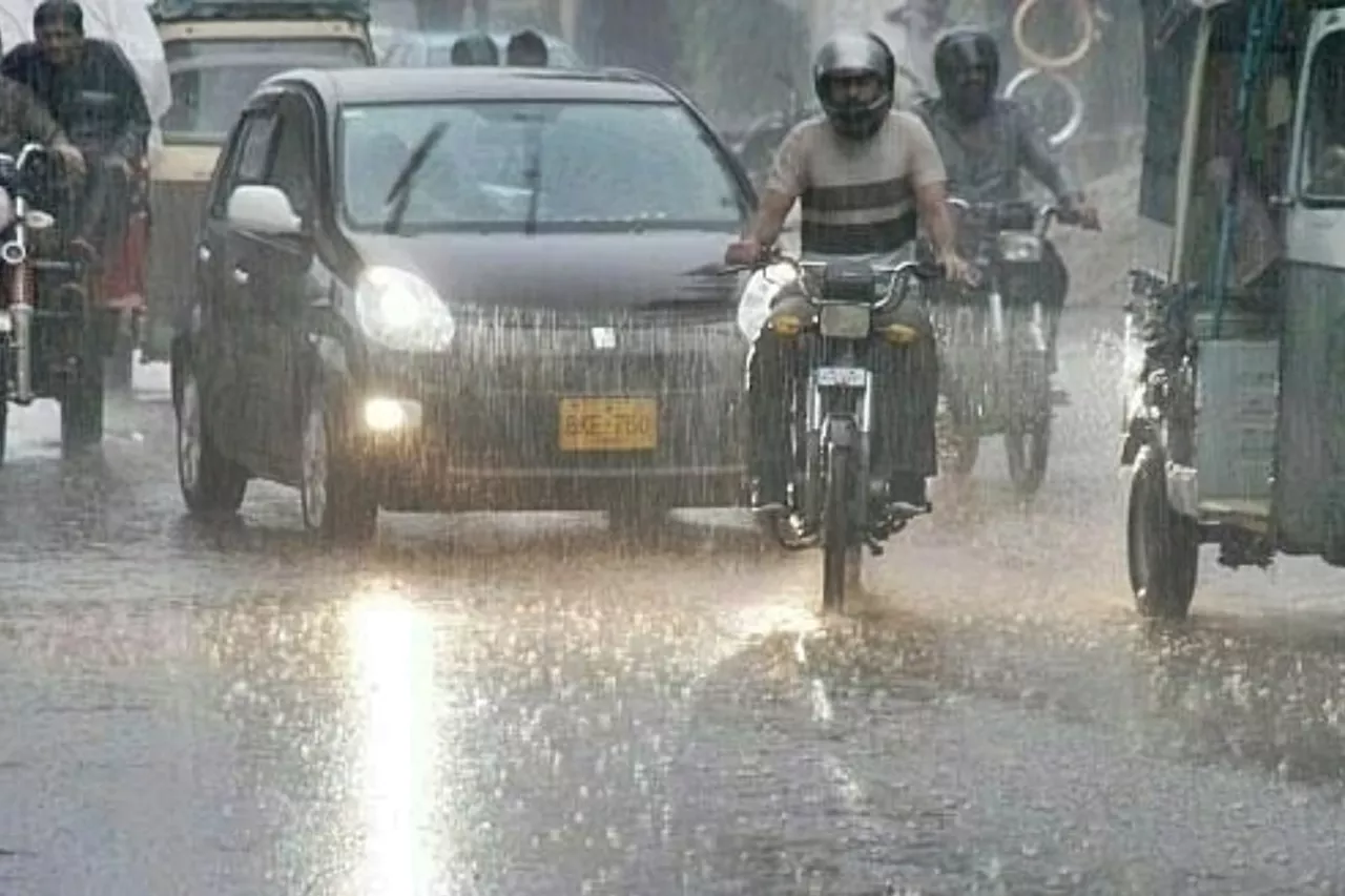 Weather update; heavy rain expected in Karachi, Hyderabad, Sindh