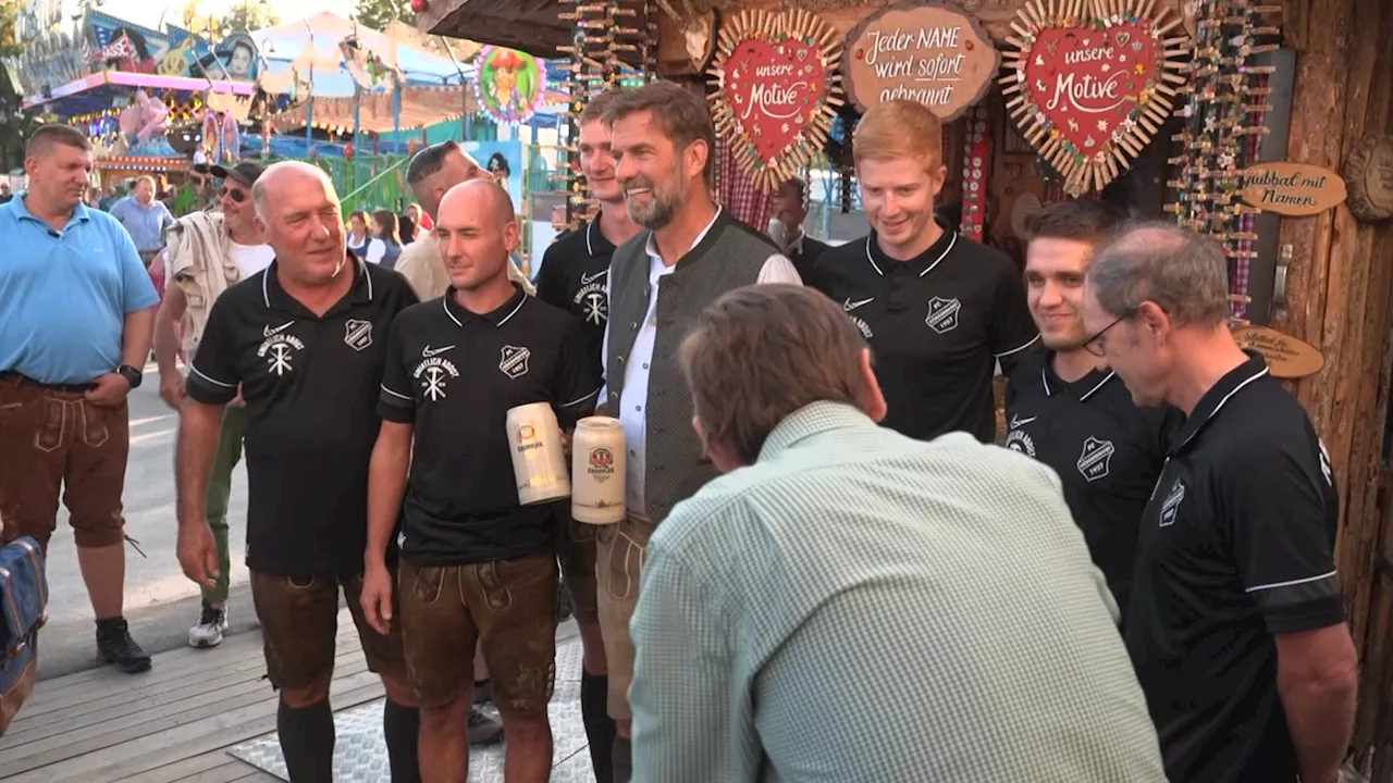 Biathlon Fan Jürgen Klopp feiert beim Herbstfest Erdinger