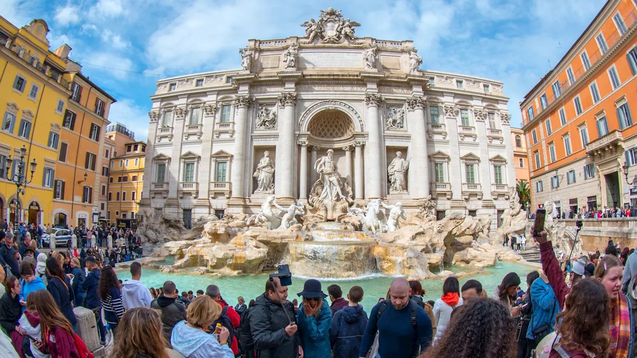 Overtourism: Rom erwägt Eintrittsgeld für Trevi-Brunnen