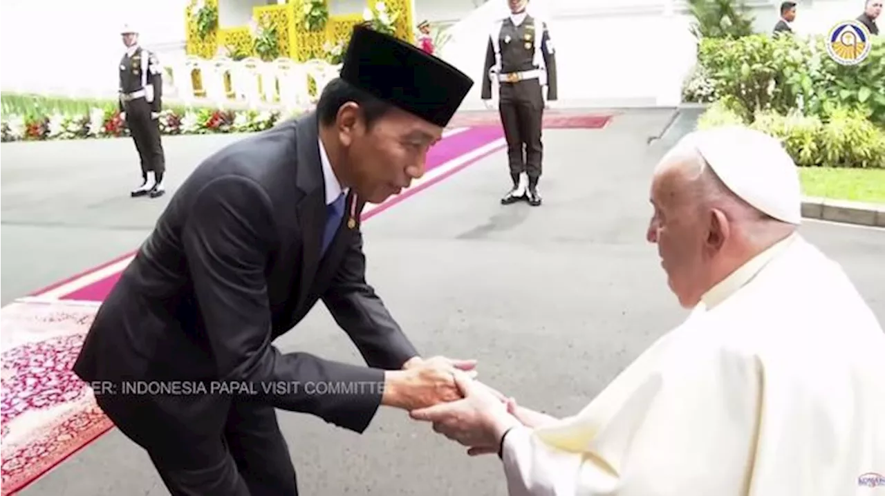 Paus Fransiskus Tiba di Istana Merdeka, Disambut Langsung oleh Jokowi