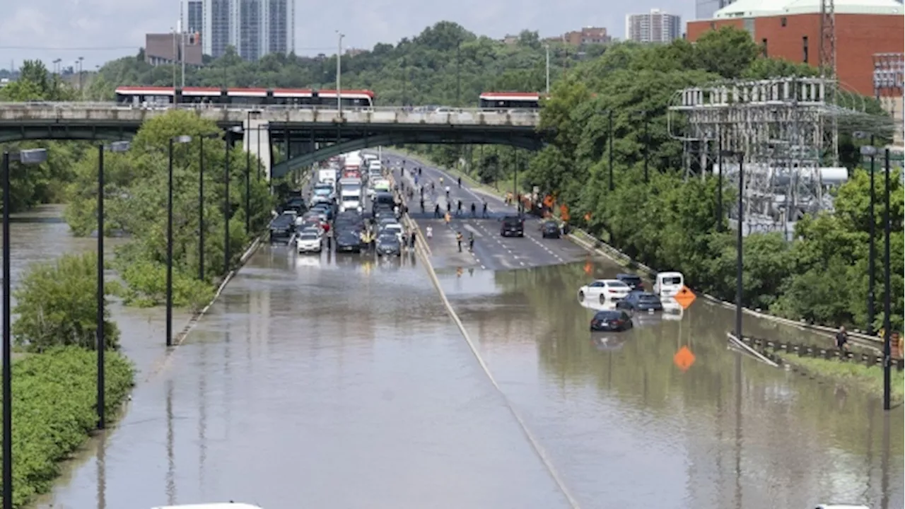 4 natural disasters across Canada led to record number of insurance claims: bureau