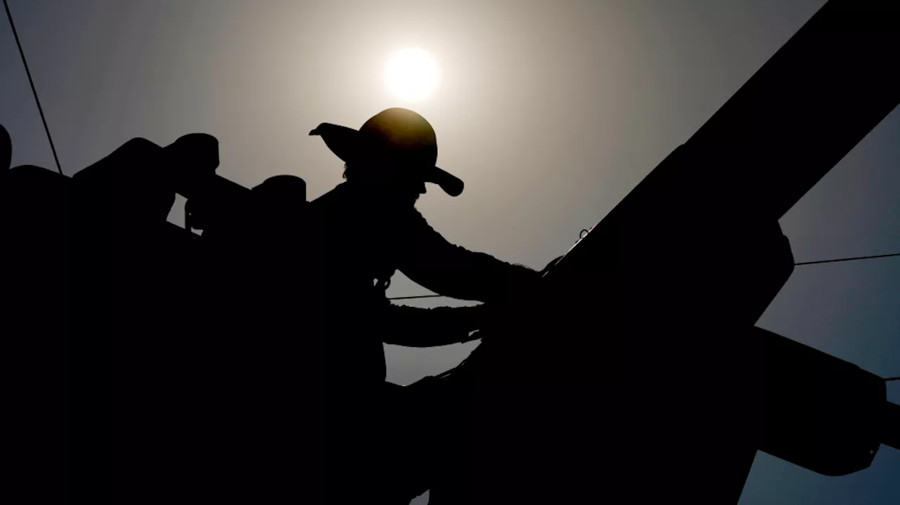 Phoenix weathers 100 days of 100-plus degree temps as heat scorches western U.S.