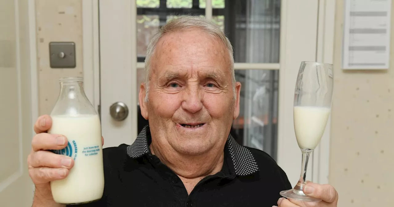 One of the UK’s oldest milkmen retires after 51 years of service in Rutherglen