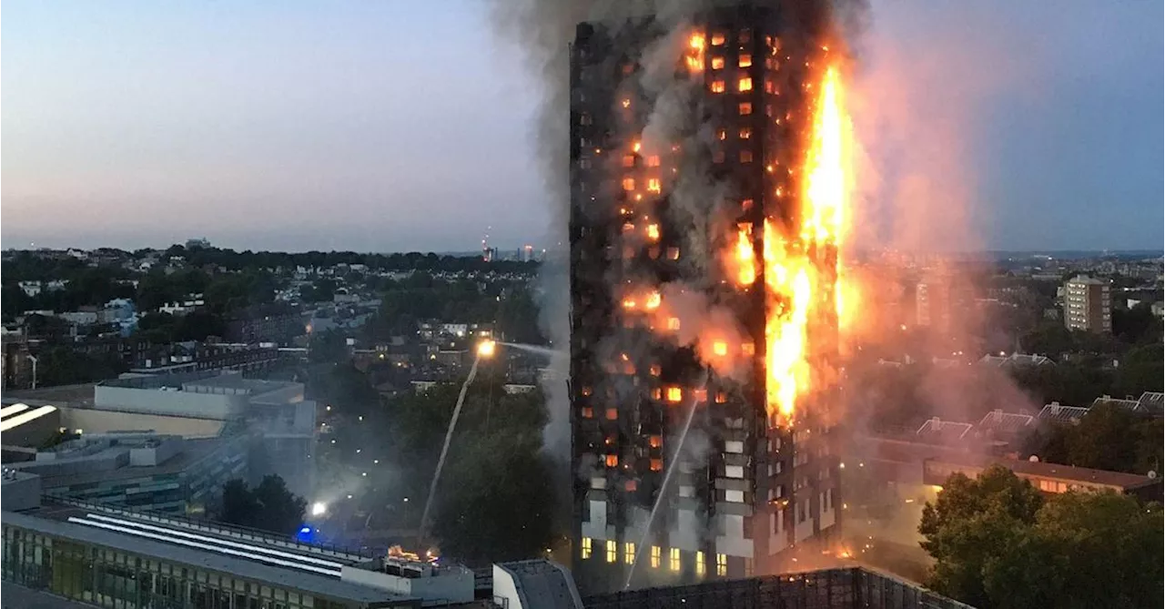 Abgebrannter Grenfell Tower: Regierung und Baufirmen tragen die Schuld