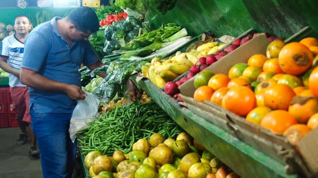 Alimentos en Granabastos suben de precio hasta un 26 % por paro camionero