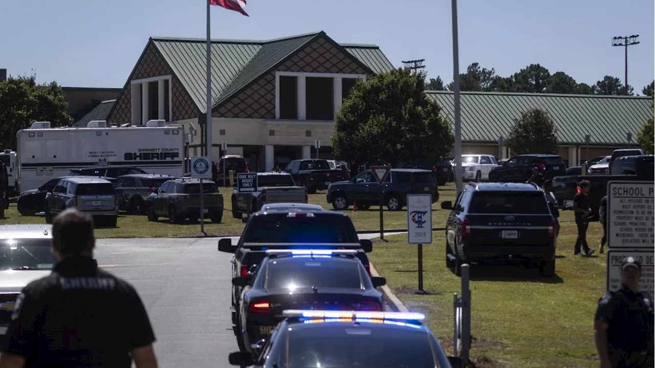 Des tirs font au moins quatre morts et neuf blessés dans un lycée aux Etats-Unis