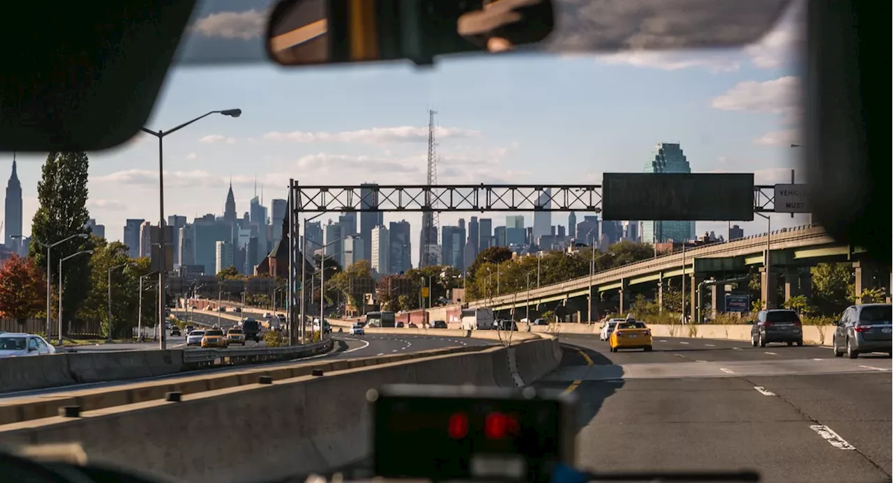 Part of Queens-Midtown tunnel closed for 'water condition,' MTA warns of heavy traffic