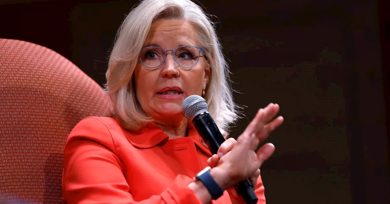 Former GOP Rep. Liz Cheney Endorses Kamala Harris For President