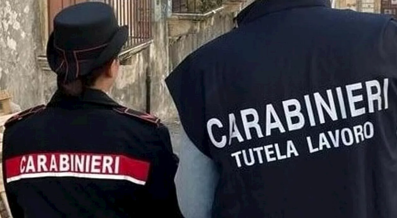 Lavoratori in nero, i carabinieri bloccano l'attività di due cantieri: denunce e multe