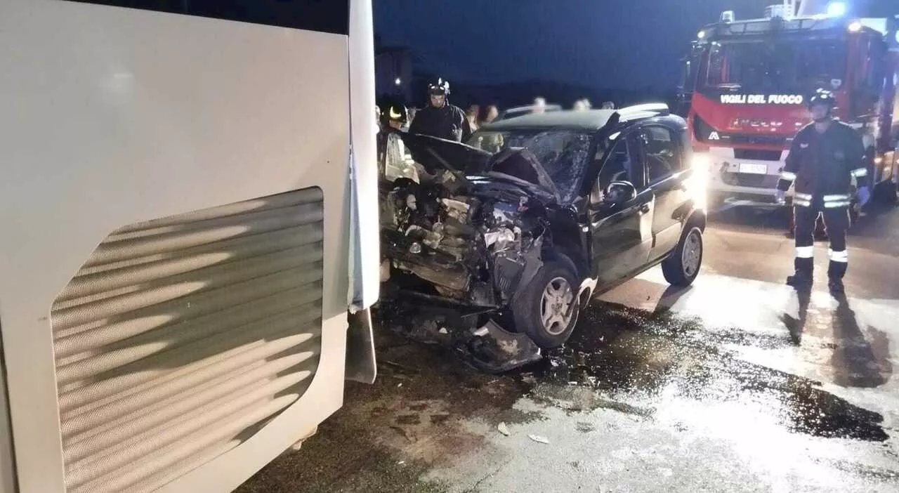 Teramo, con l’auto contro un bus: muore ragazzo di 21 anni