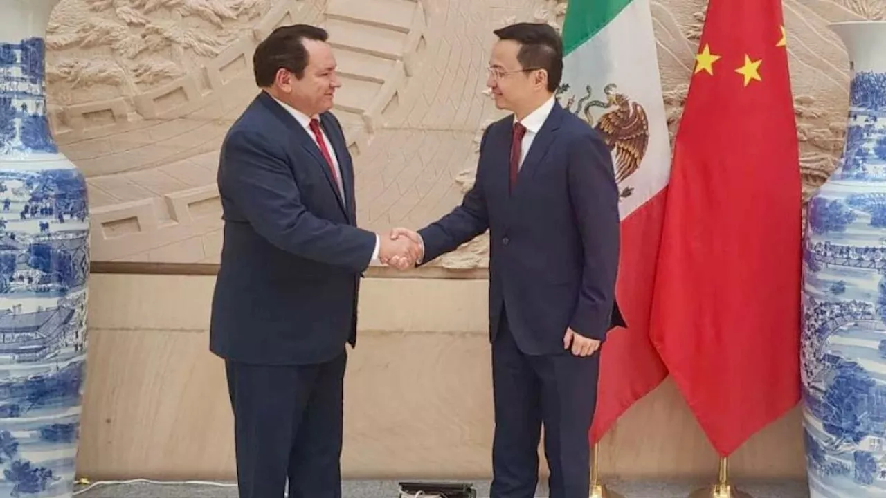 Joaquín Díaz Mena se reúne con Zhang Run, embajador de China en México