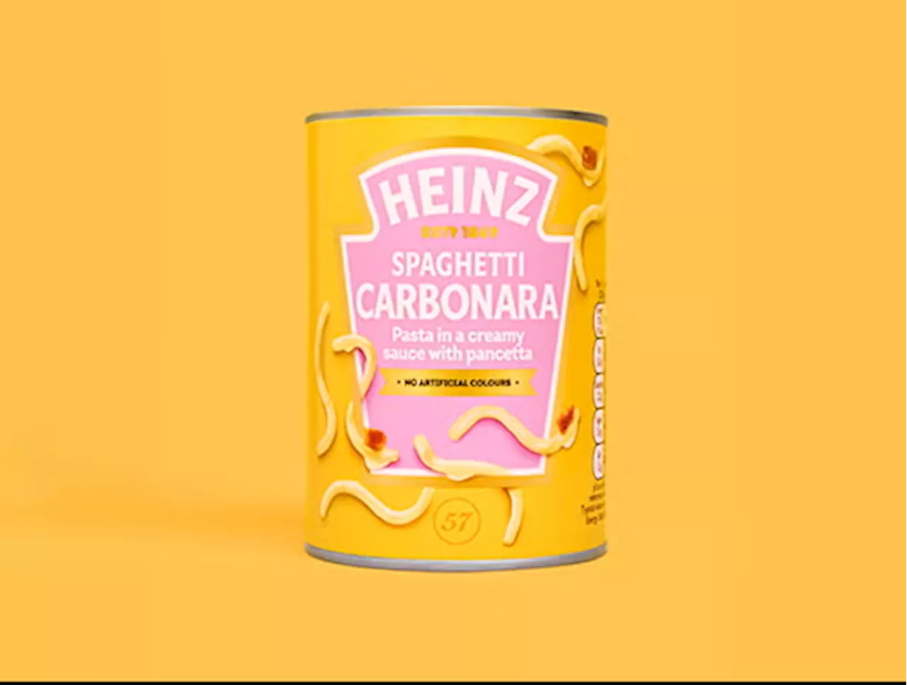 «La cuisine italienne est une affaire sérieuse» : les pâtes carbonara en conserve de Heinz font polémique