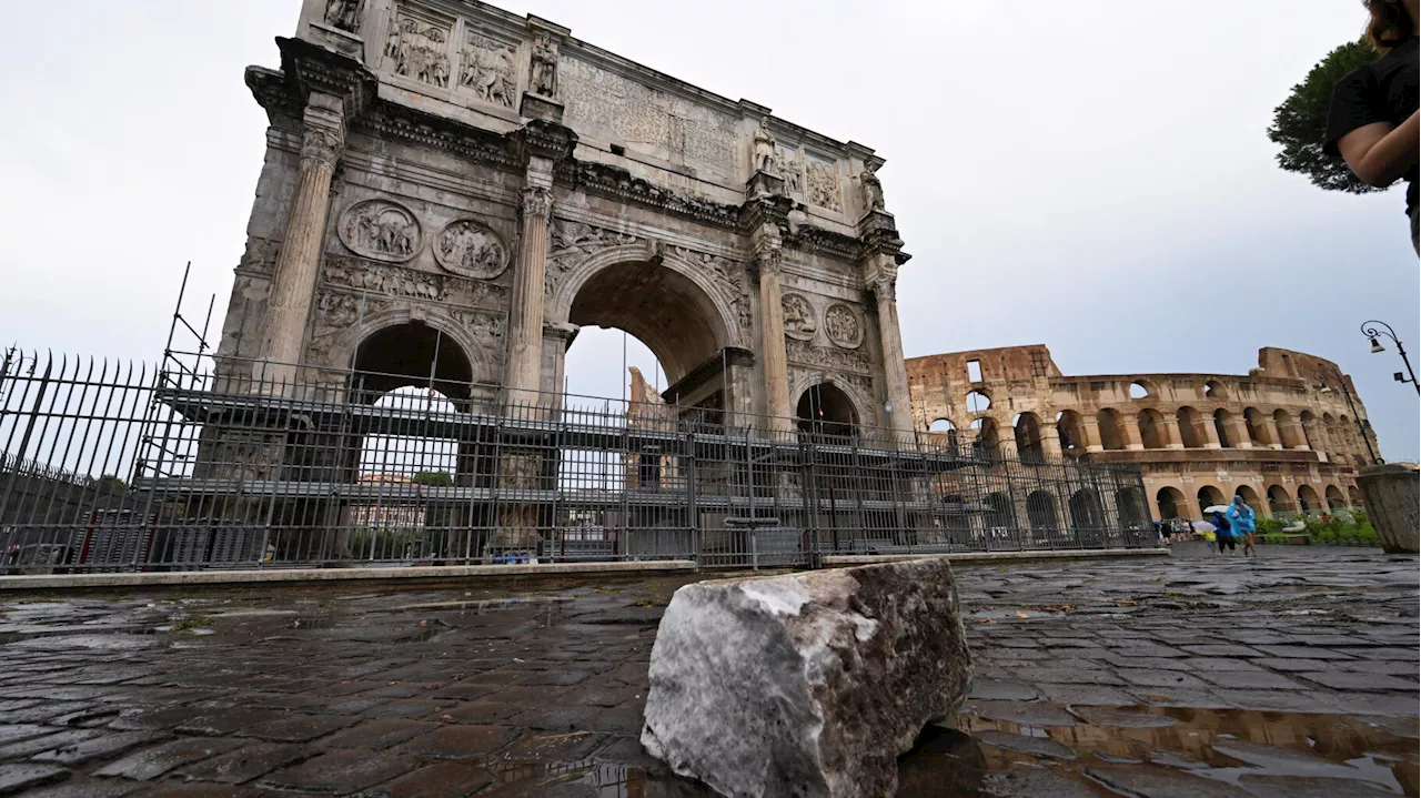 À Rome, l’Arc de Constantin perd des morceaux après avoir été frappé par la foudre